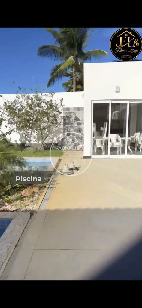 821243.jpg