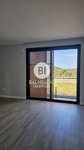 Casa de 4 quartos, no bairro Distrito Rio do Meio, em Balneário Camboriú | Eu Corretor