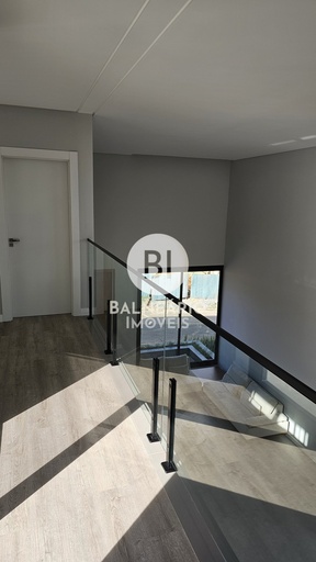 Casa de 4 quartos, no bairro Distrito Rio do Meio, em Balneário Camboriú | Eu Corretor