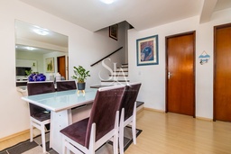 Sobrado de 3 quartos, 89m² no bairro Xaxim, em Curitiba | Eu Corretor