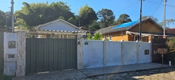 Casa de 2 quartos, no bairro Silvestrini, em Lambari | Eu Corretor