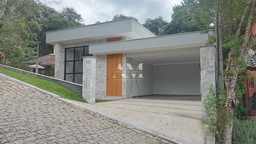 Casa de Condomínio de 3 quartos, 200m² no bairro Albuquerque, em Teresópolis | Eu Corretor