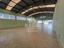 Galpão / Depósito / Armazém de 340m² no bairro Novo Mundo, em Passos | Eu Corretor